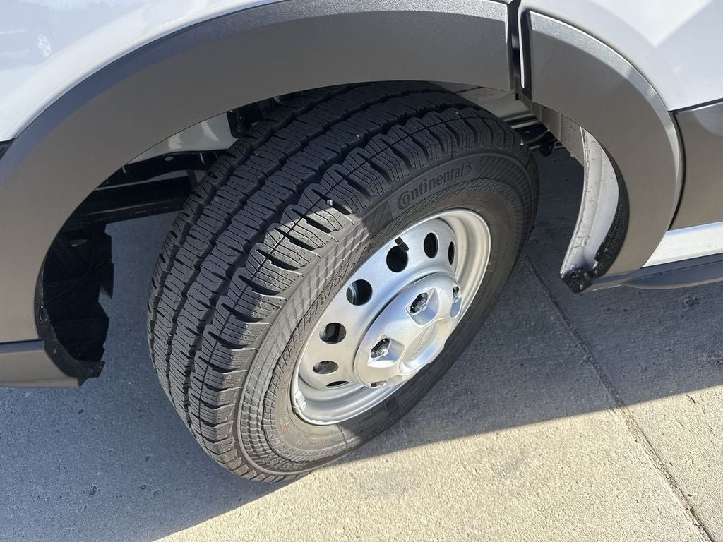 2025 Ford Transit Wagon XL