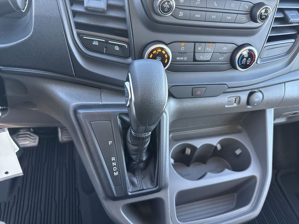 2025 Ford Transit Wagon XL