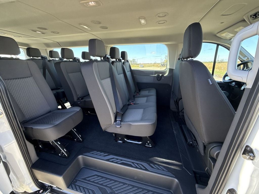2025 Ford Transit Wagon XL