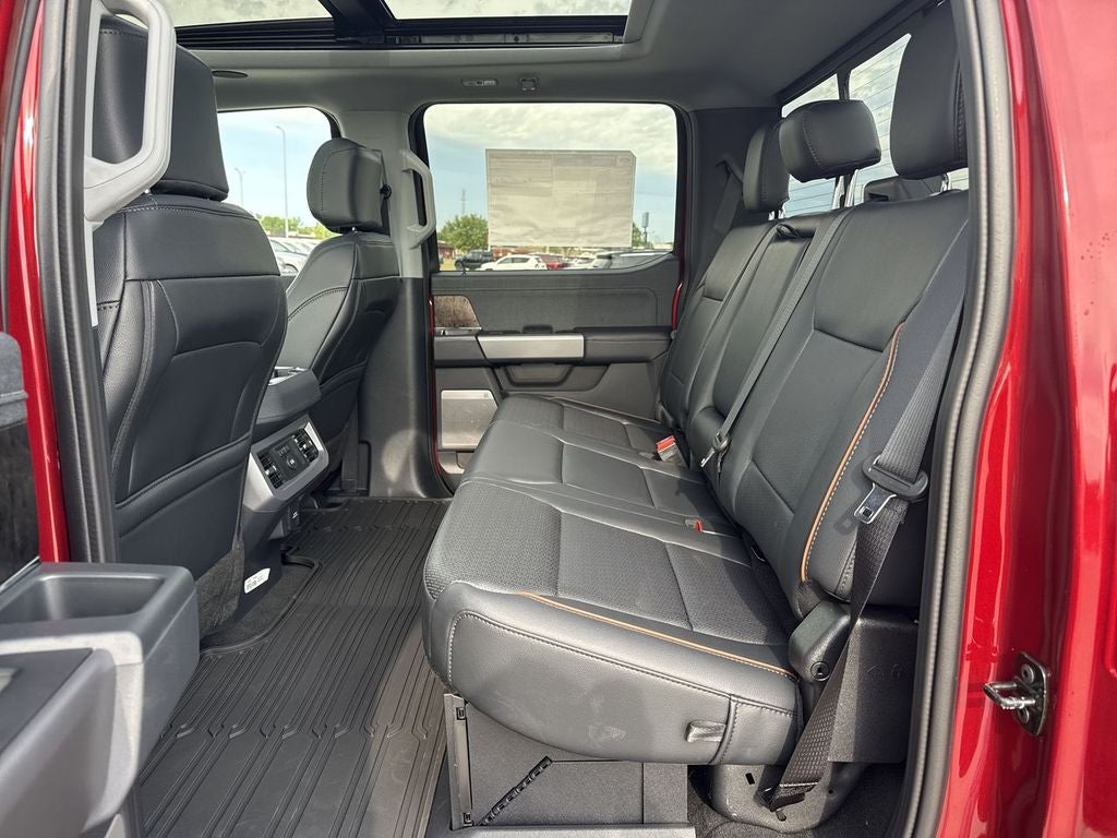 2026 Ford F-350 Lariat / Tremor