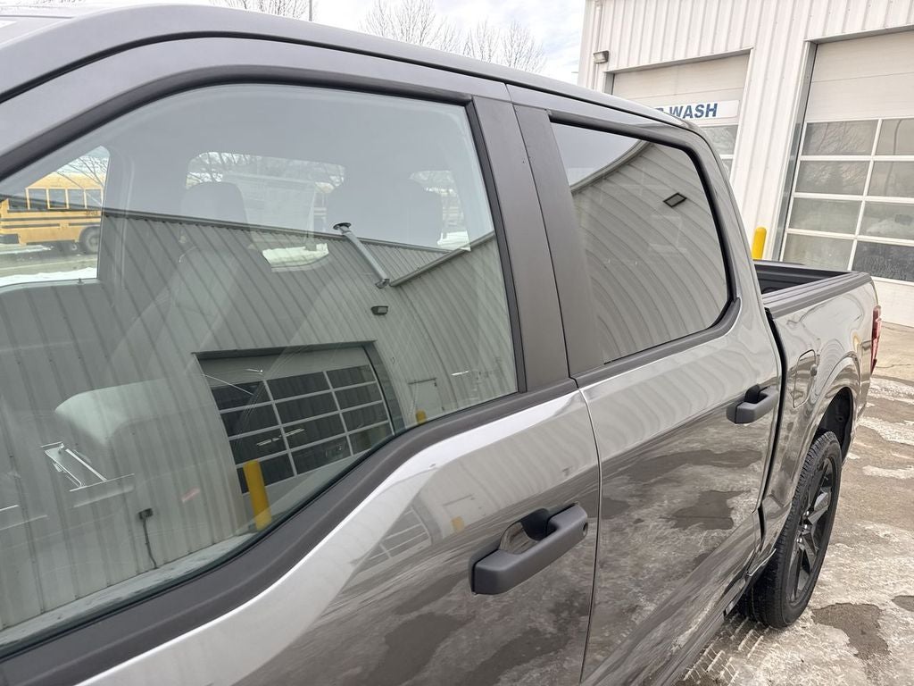 2025 Ford F-150 STX Lobo