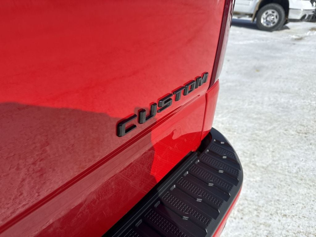 2021 Chevrolet Silverado Custom