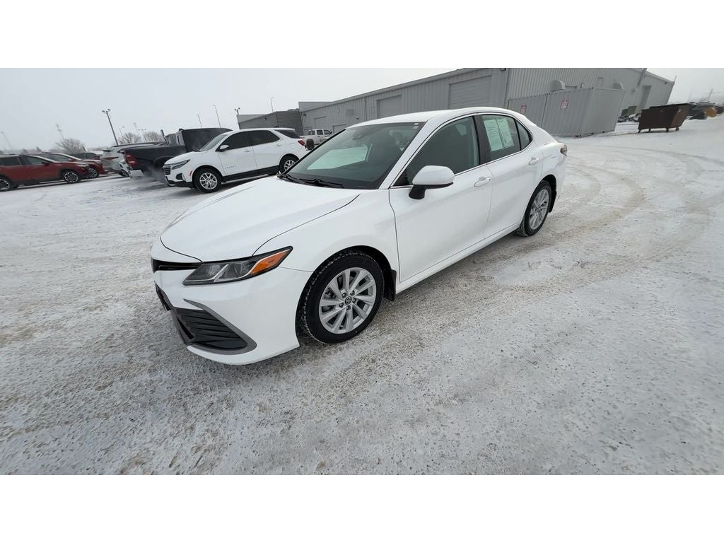 2022 Toyota Camry LE