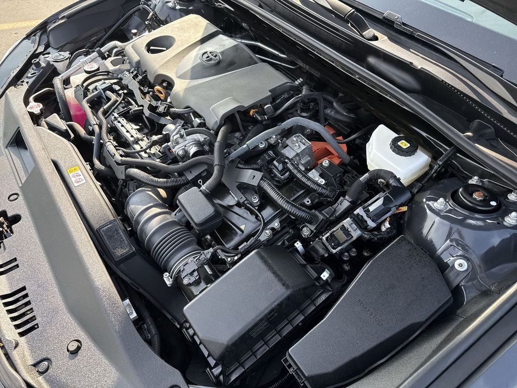 2025 Toyota Camry Hybrid LE