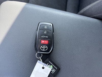 2025 Toyota Camry Hybrid LE