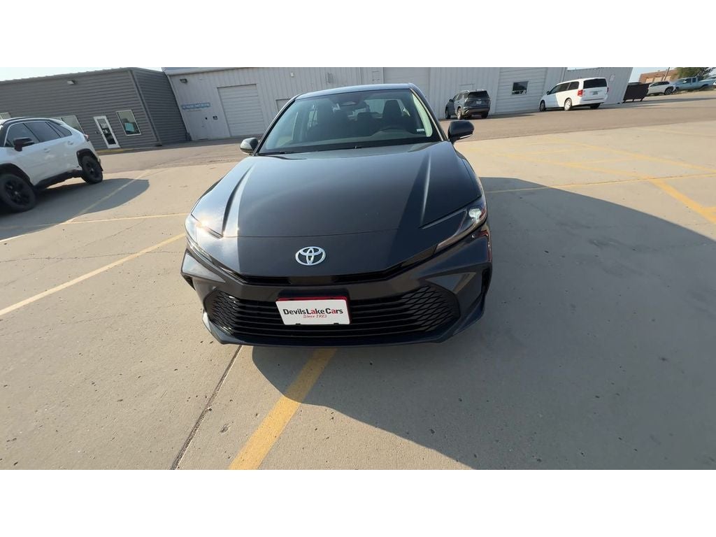 2025 Toyota Camry Hybrid LE