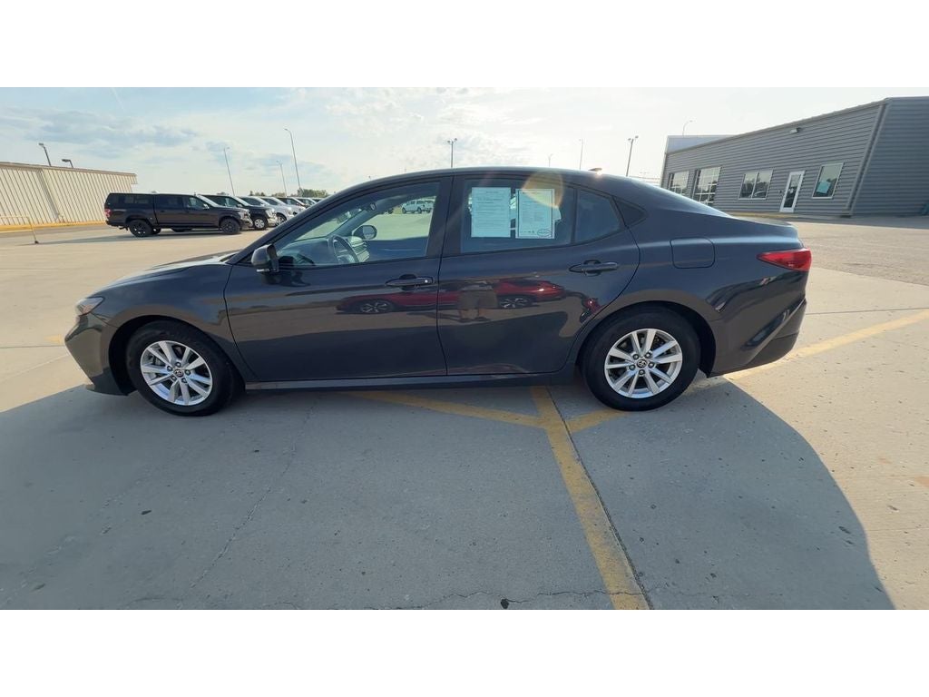 2025 Toyota Camry Hybrid LE