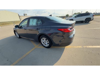 2025 Toyota Camry Hybrid LE