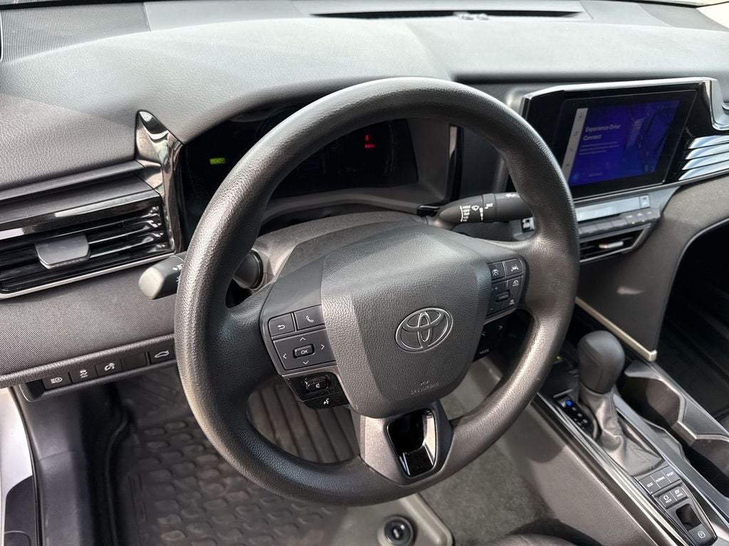 2025 Toyota Camry Hybrid LE