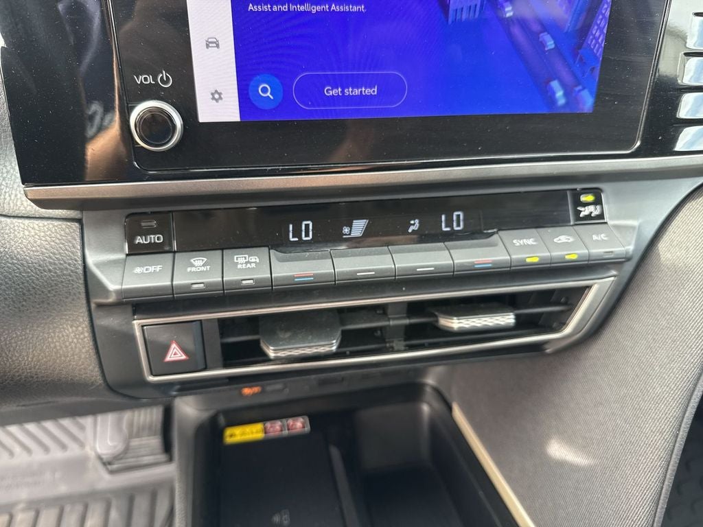 2025 Toyota Camry Hybrid LE