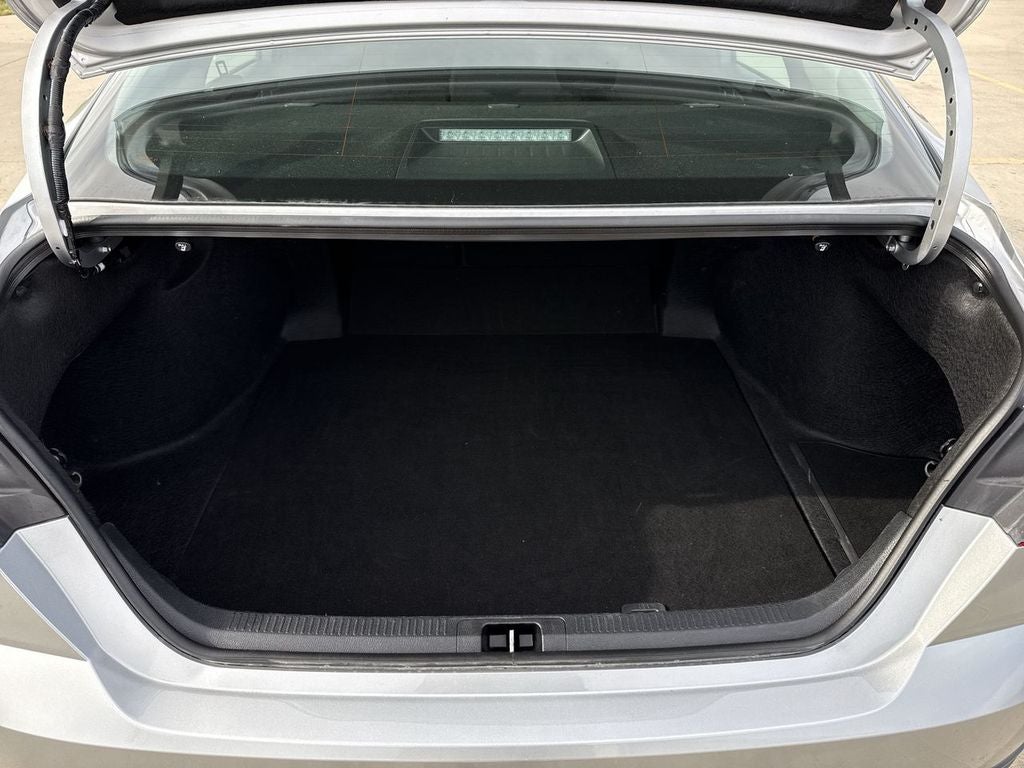 2025 Toyota Camry Hybrid LE