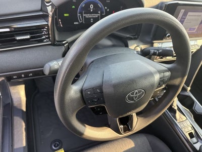 2025 Toyota Camry Hybrid LE