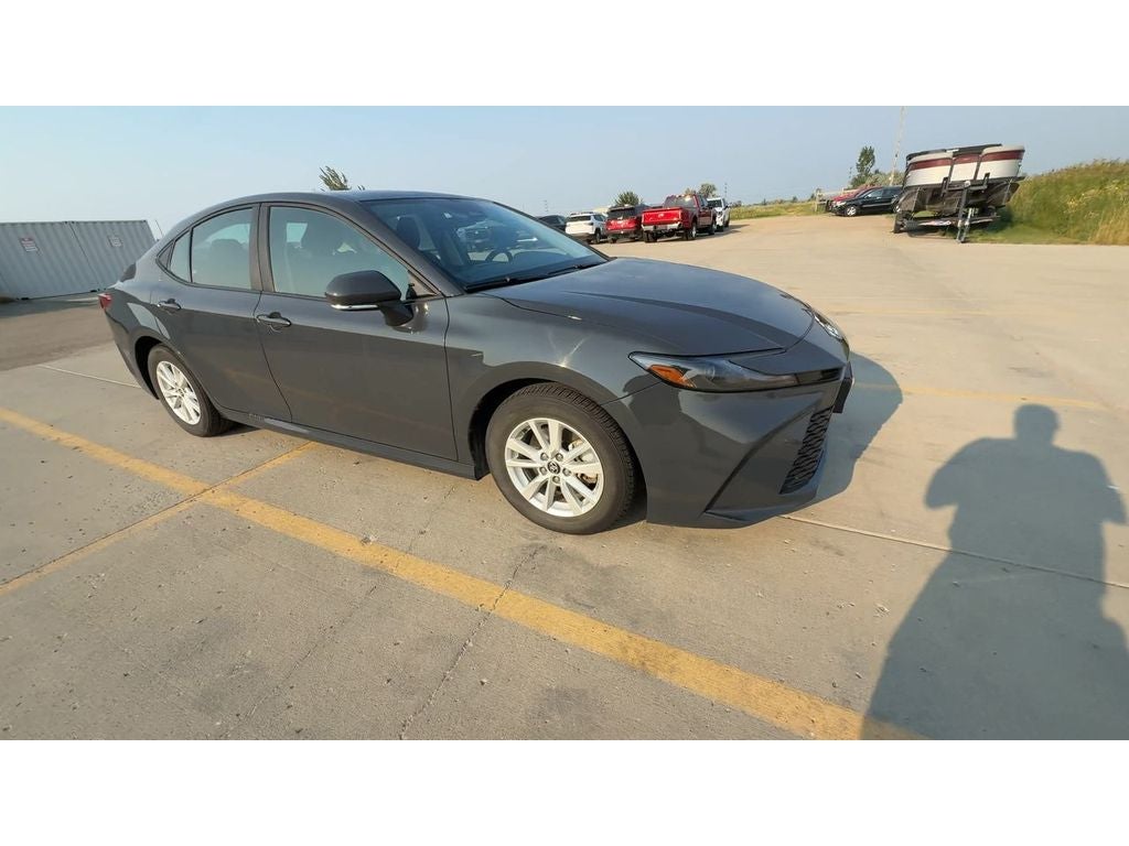 2025 Toyota Camry Hybrid LE