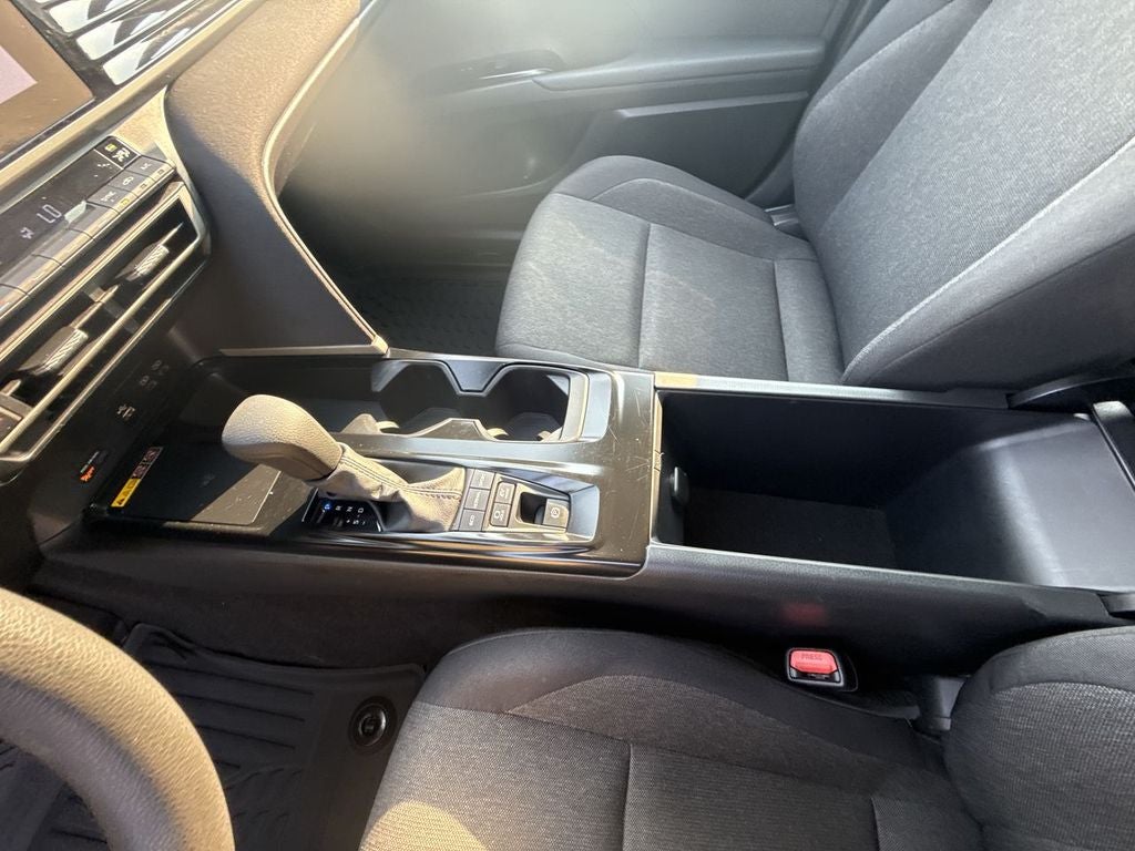 2025 Toyota Camry Hybrid LE