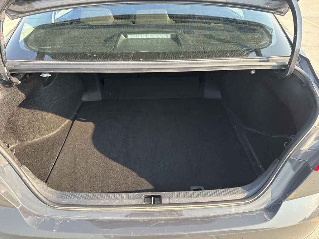2025 Toyota Camry Hybrid LE
