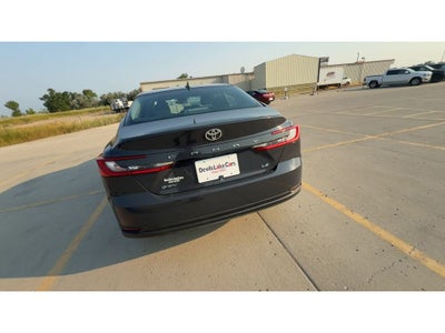 2025 Toyota Camry Hybrid LE