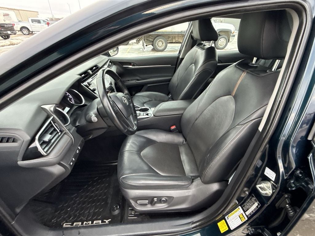 2020 Toyota Camry Hybrid Hybrid XLE