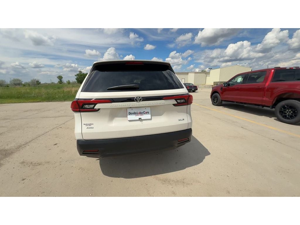 2024 Toyota Grand Highlander XLE