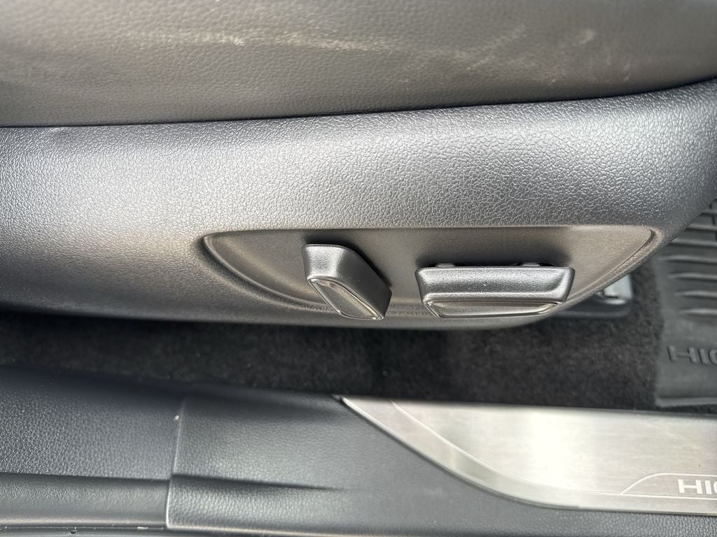 2025 Toyota Highlander Hybrid Hybrid Platinum