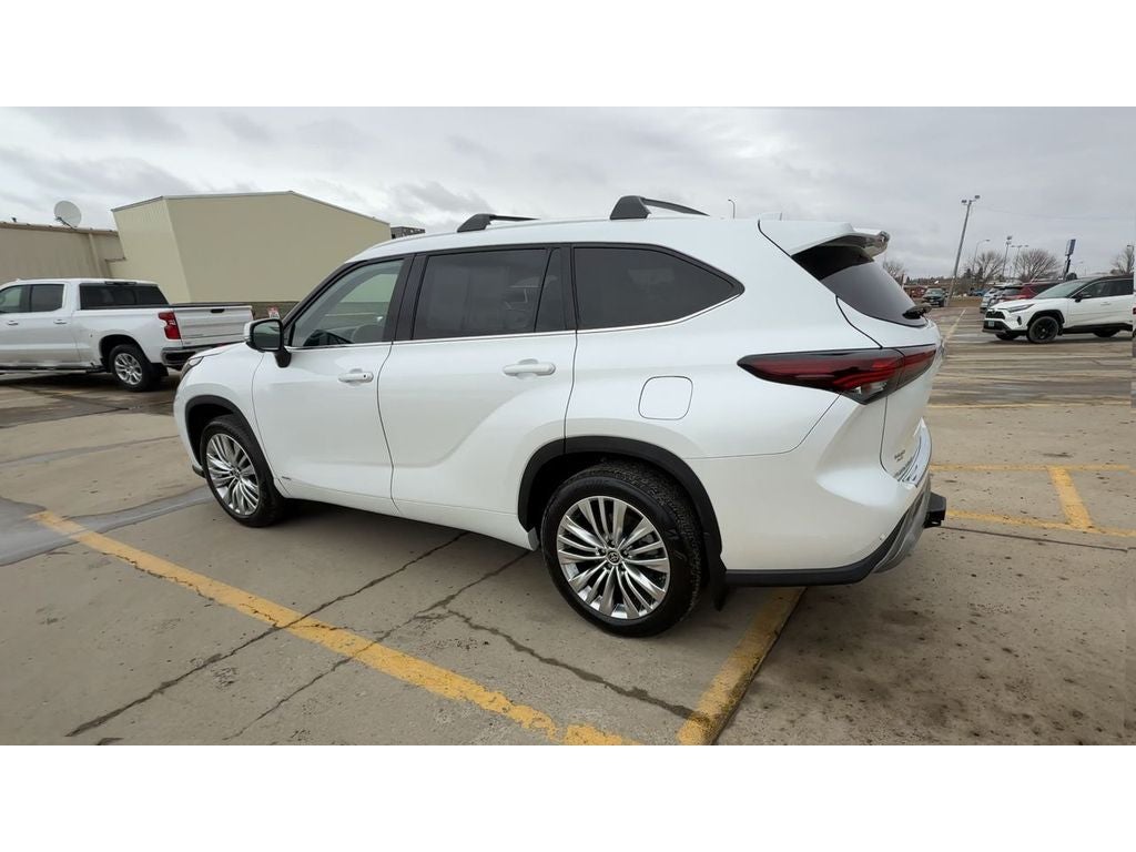 2025 Toyota Highlander Hybrid Hybrid Platinum
