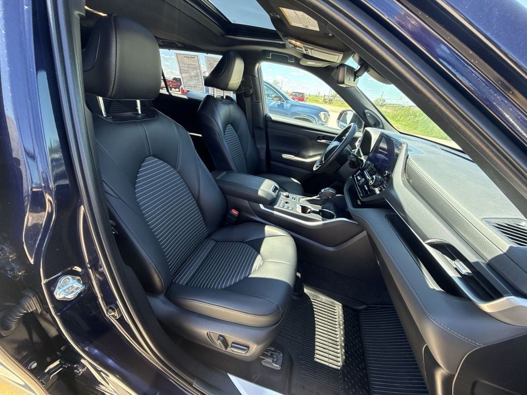 2023 Toyota Highlander XSE