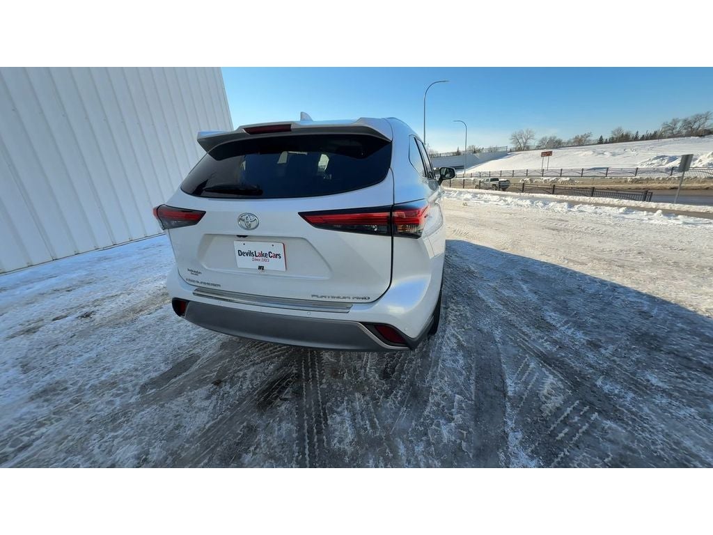 2023 Toyota Highlander Platinum