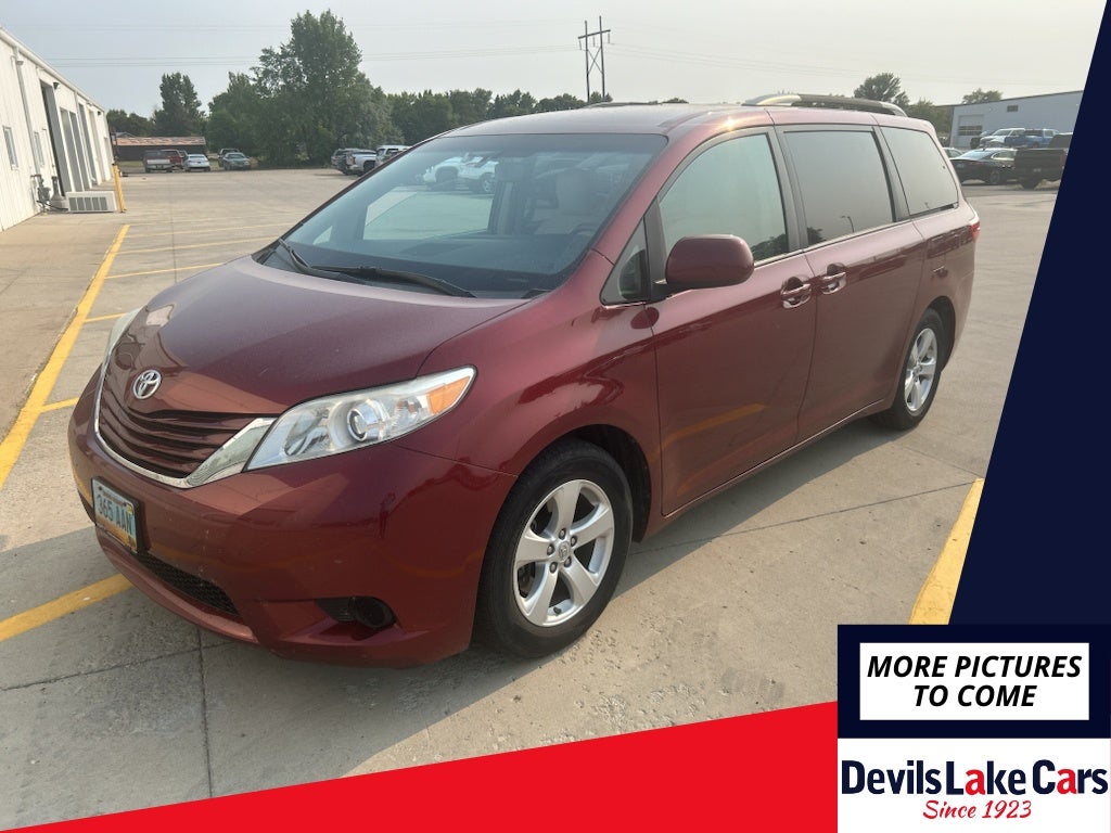 2015 Toyota Sienna LE