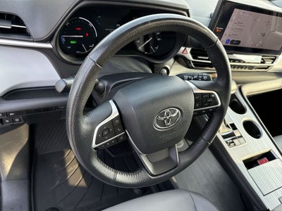 2025 Toyota Sienna XLE
