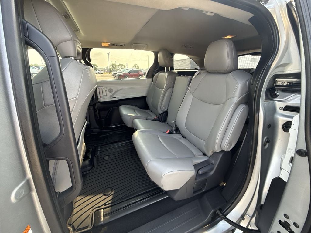 2025 Toyota Sienna XLE