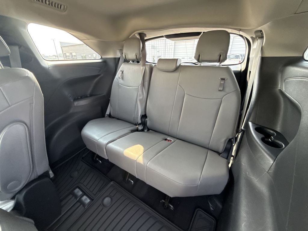 2025 Toyota Sienna XLE