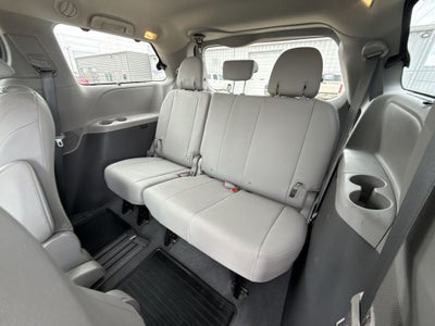 2019 Toyota Sienna XLE