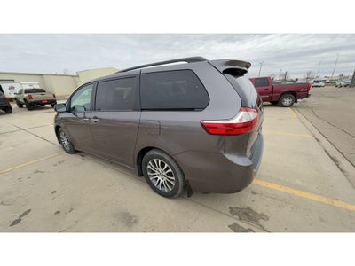 2019 Toyota Sienna XLE