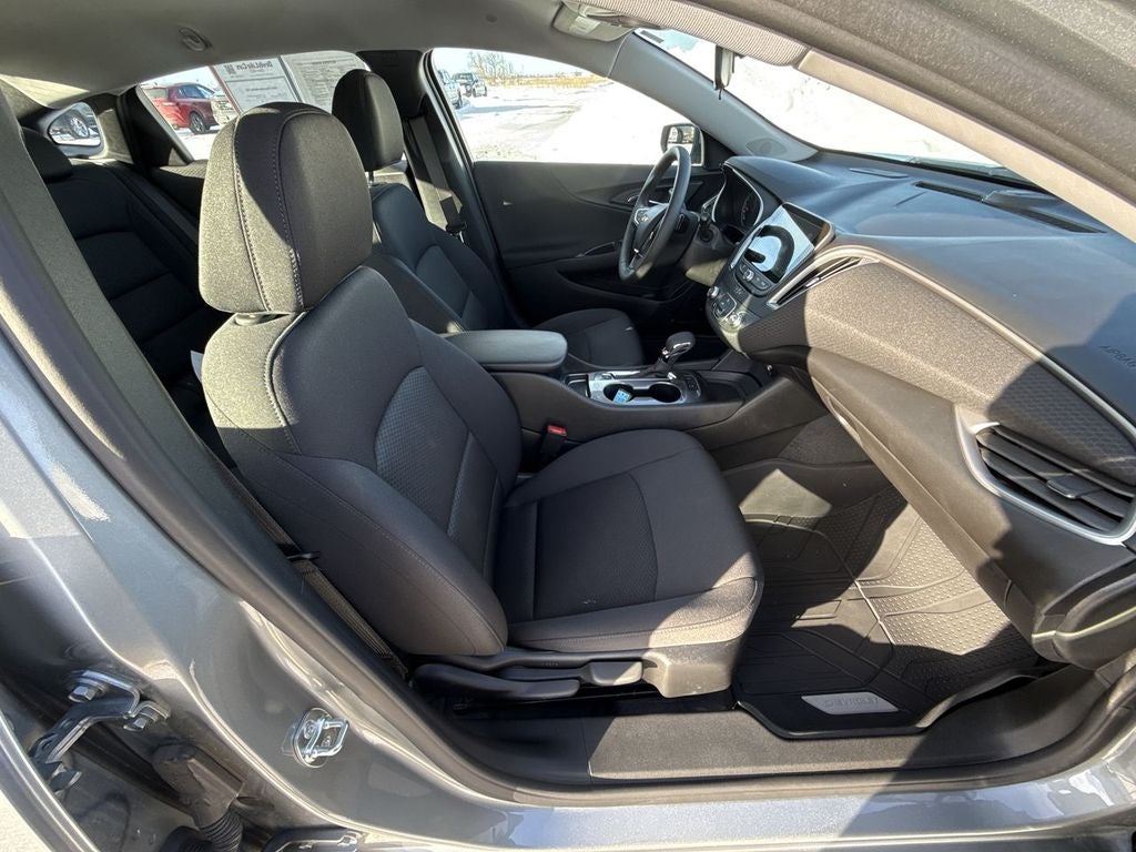 2025 Chevrolet Malibu RS