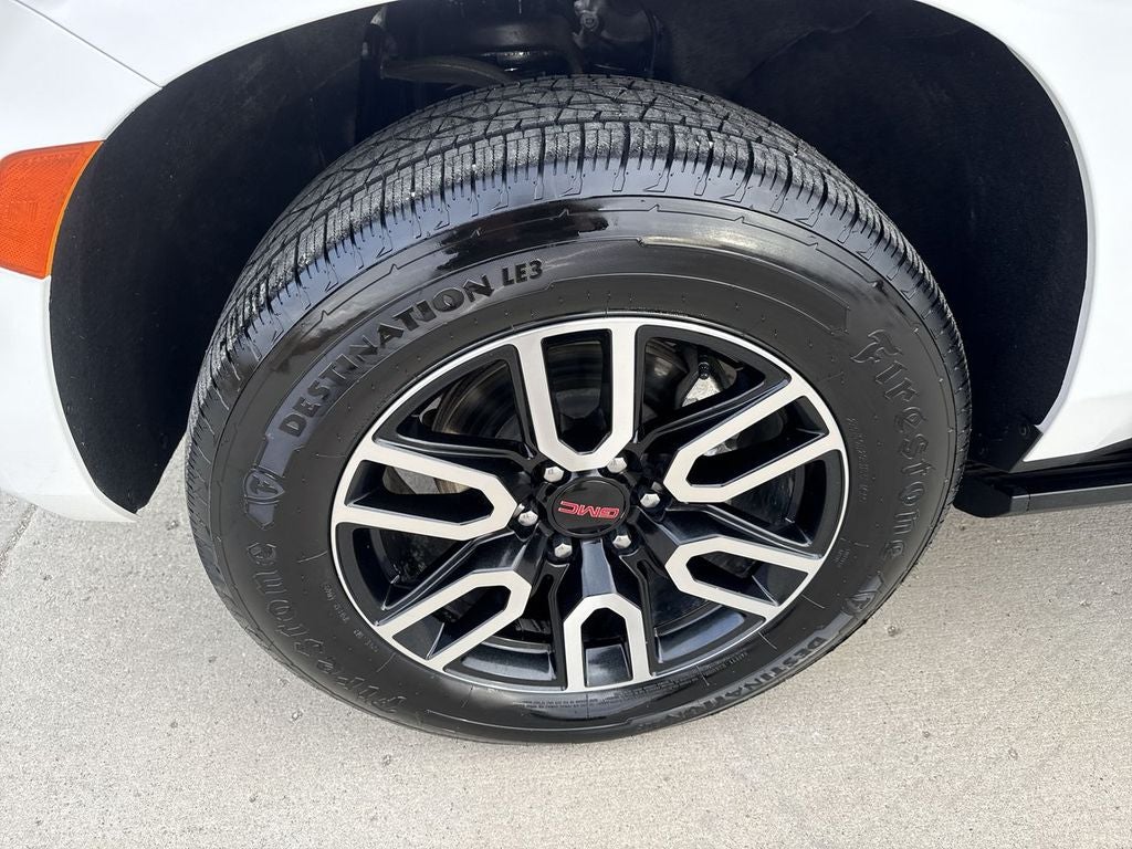 2023 GMC Yukon XL AT4