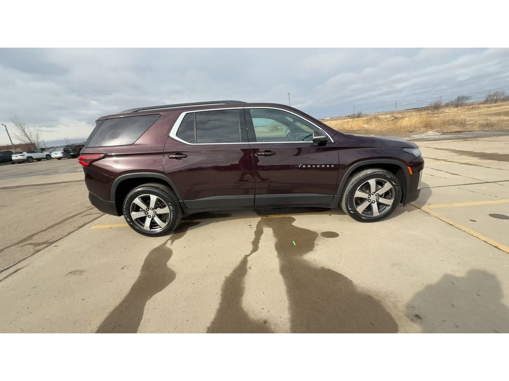 2023 Chevrolet Traverse LT Leather