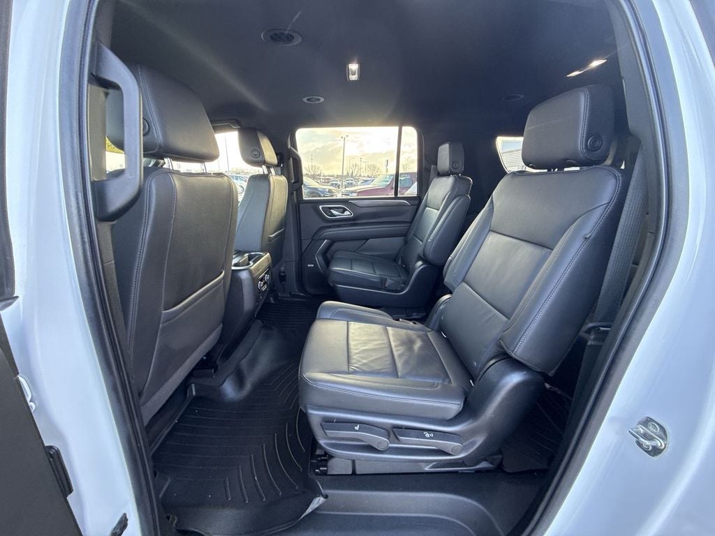 2022 Chevrolet Suburban LT