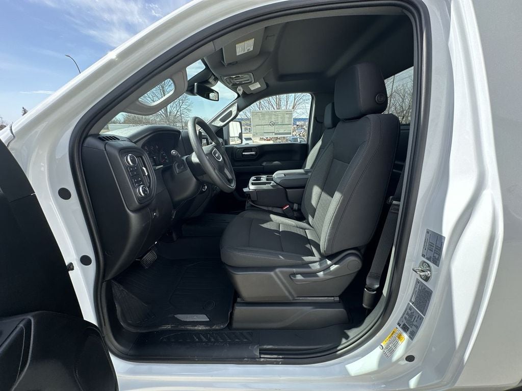 2025 GMC Sierra 2500 HD Pro