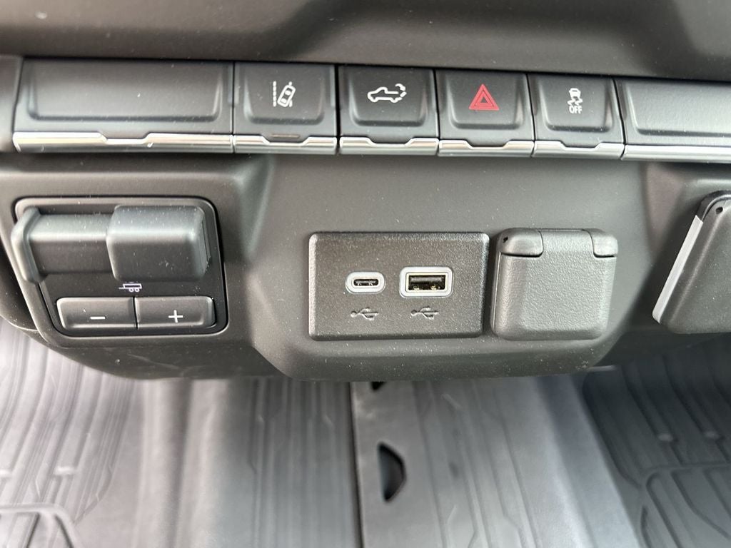 2025 GMC Sierra 2500 HD Pro