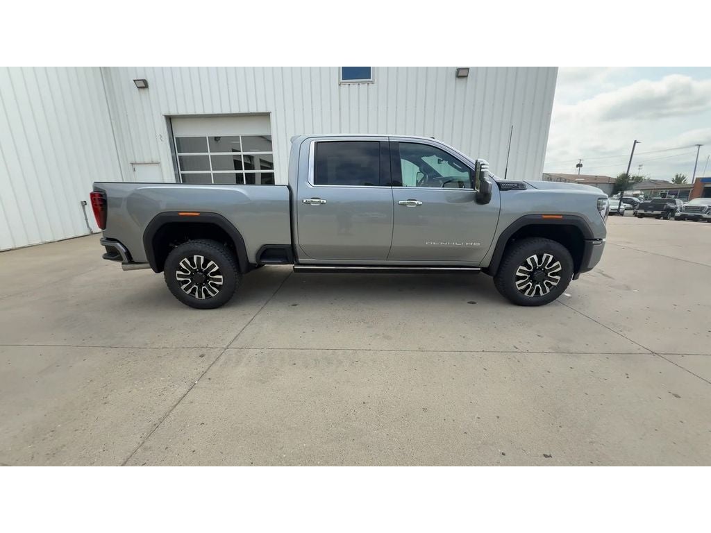 2025 GMC Sierra 3500 HD Denali Ultimate
