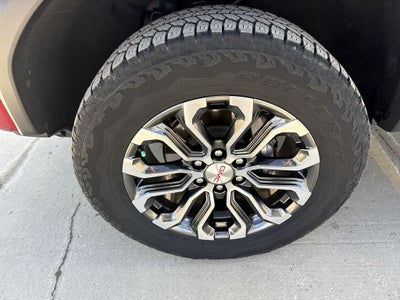 2024 GMC Canyon Denali