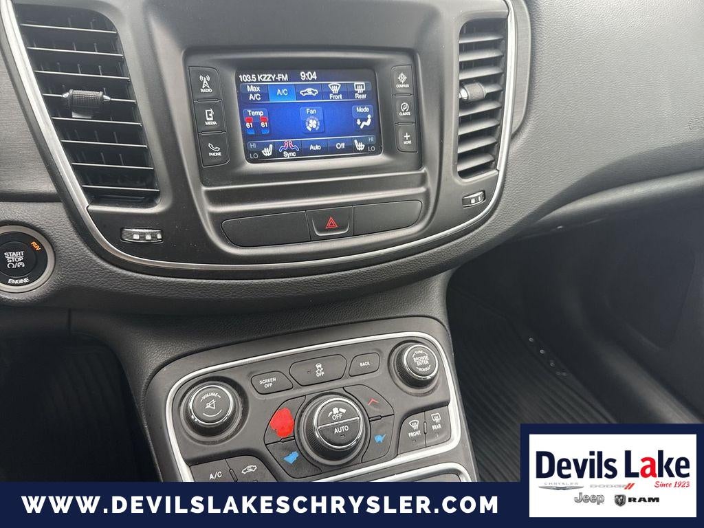 2016 Chrysler 200 Limited