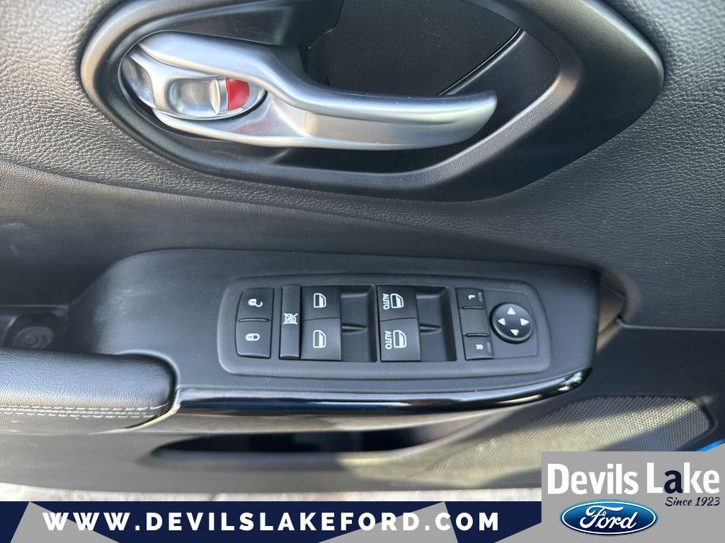 2023 Jeep Cherokee Altitude Lux 4x4