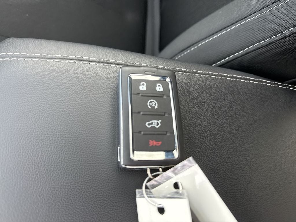 2026 Jeep Grand Cherokee GRAND CHEROKEE LAREDO X 4X4