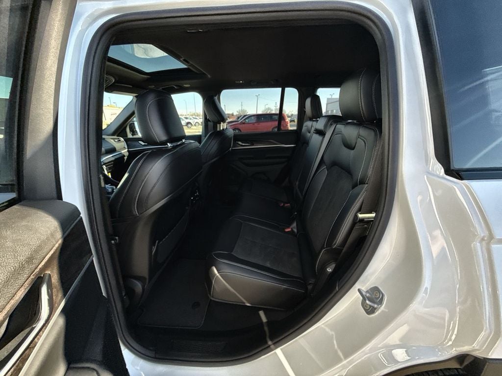 2026 Jeep Grand Cherokee GRAND CHEROKEE LAREDO ALTITUDE 4X4