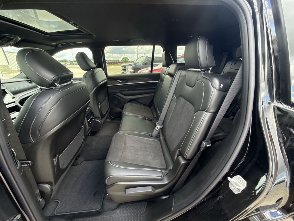 2026 Jeep Grand Cherokee GRAND CHEROKEE L LAREDO ALTITUDE 4X4