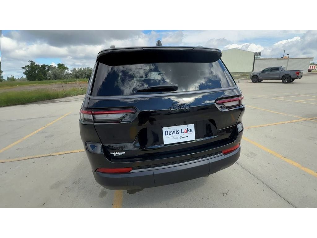2026 Jeep Grand Cherokee GRAND CHEROKEE L LAREDO ALTITUDE 4X4