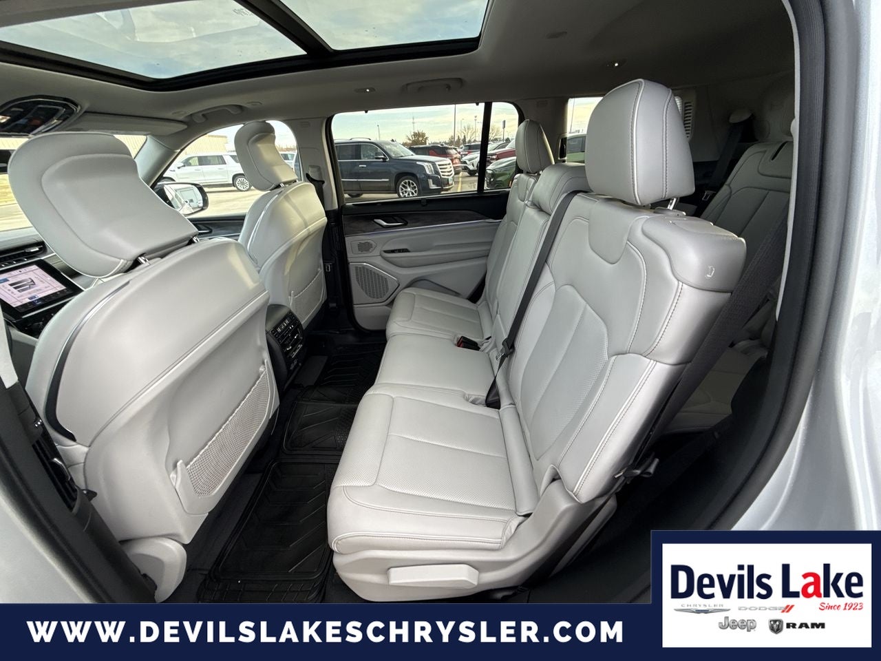 2022 Jeep Grand Cherokee L Overland 4x4