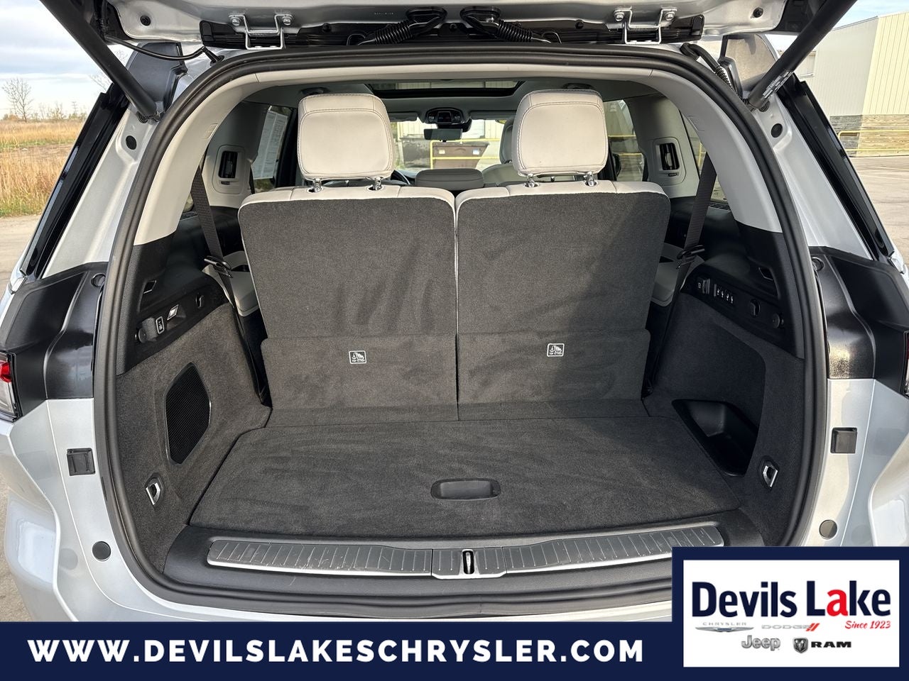 2022 Jeep Grand Cherokee L Overland 4x4