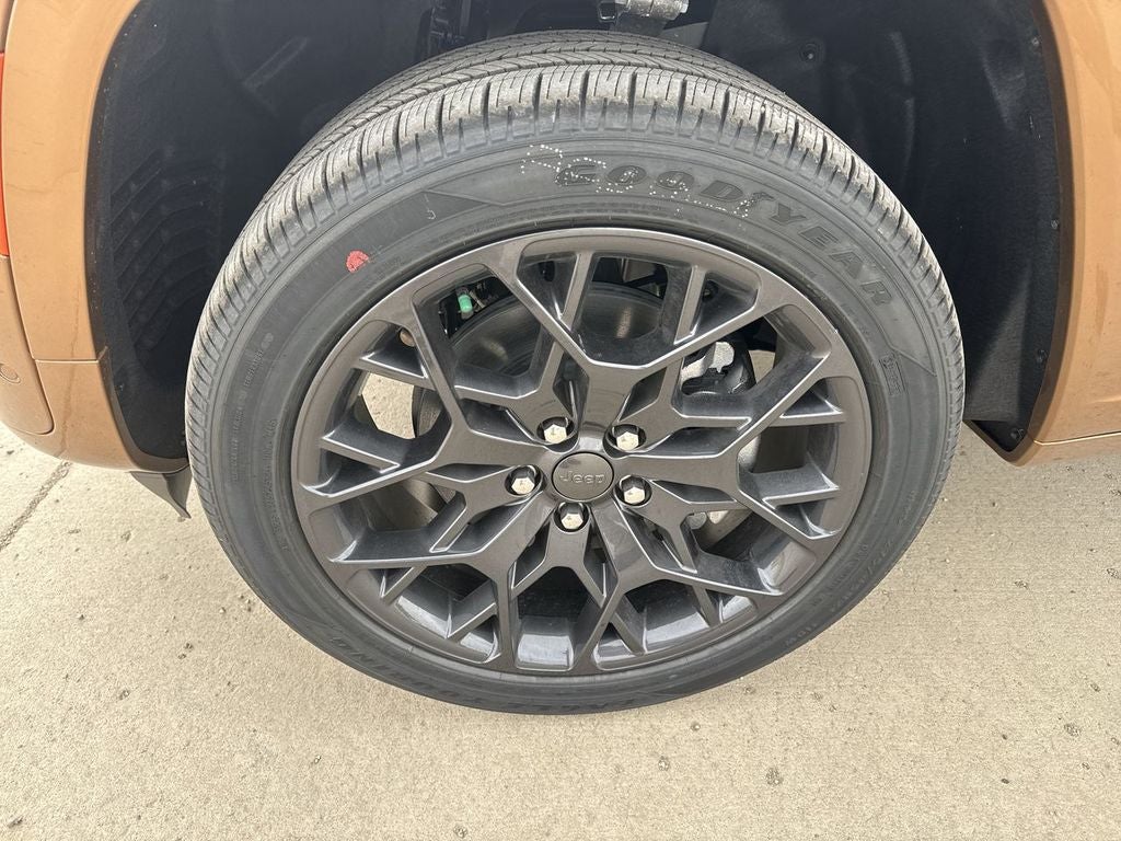 2026 Jeep Grand Cherokee GRAND CHEROKEE L SUMMIT 4X4