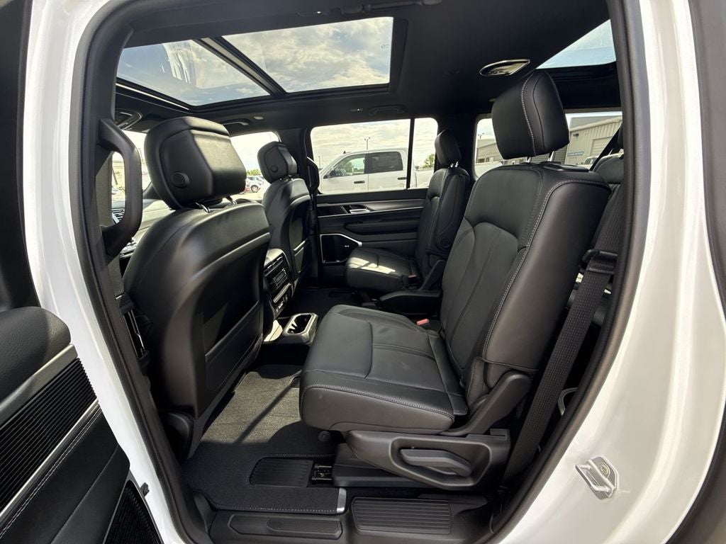 2026 Jeep Grand Wagoneer GRAND WAGONEER L LIMITED ALTITUDE 4X4
